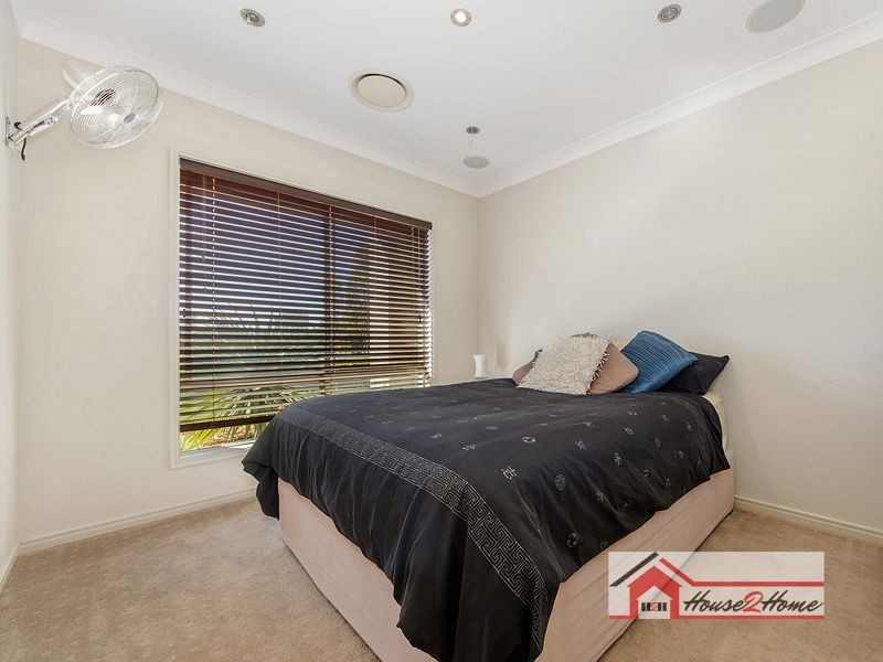 11 Pincally Crescent, Ormeau QLD 4208