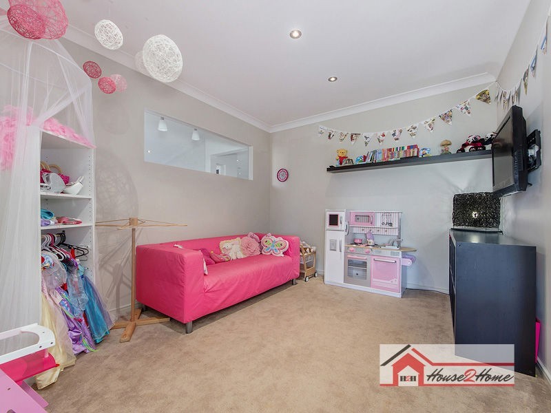 11 Pincally Crescent, Ormeau QLD 4208