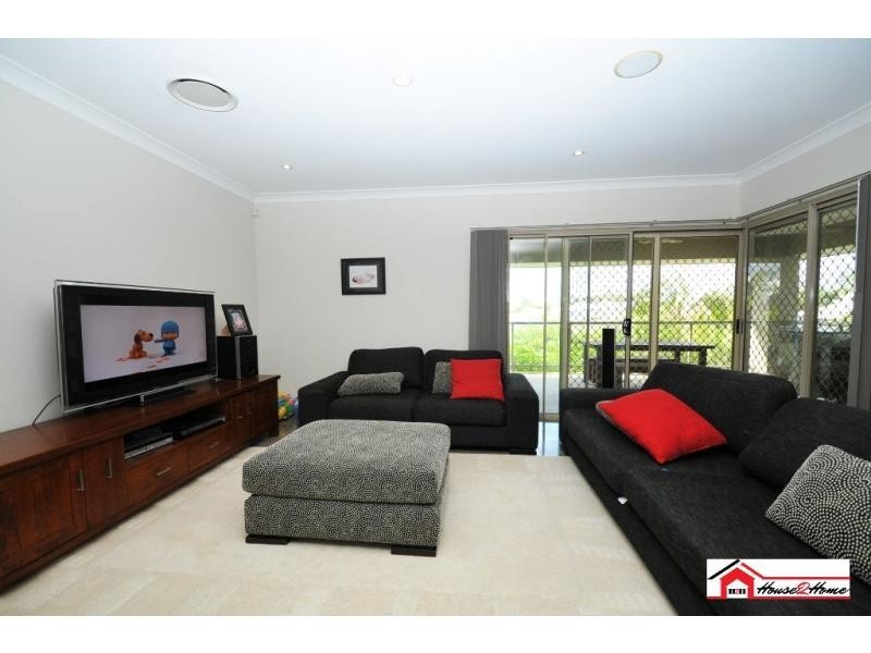 11 Stoney Creek Circuit, Ormeau QLD 4208