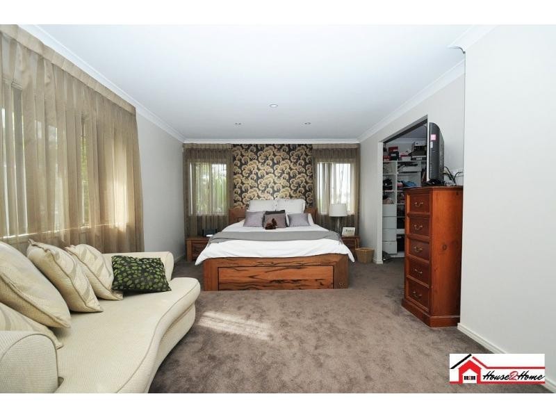 11 Stoney Creek Circuit, Ormeau QLD 4208