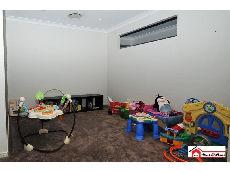 11 Stoney Creek Circuit, Ormeau QLD 4208