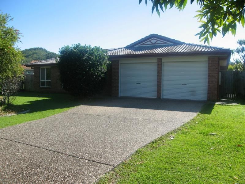 30 Lennon Drive, Windaroo QLD 4207