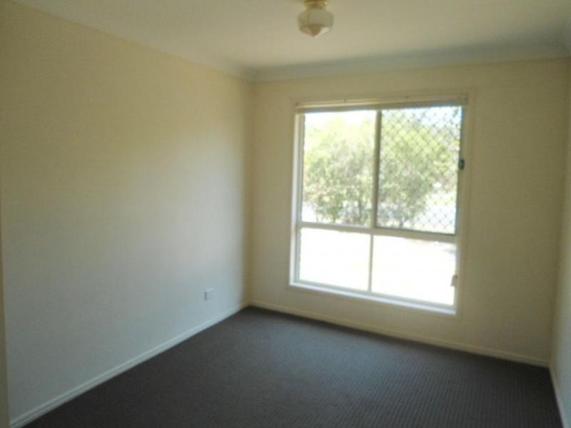 30 Lennon Drive, Windaroo QLD 4207