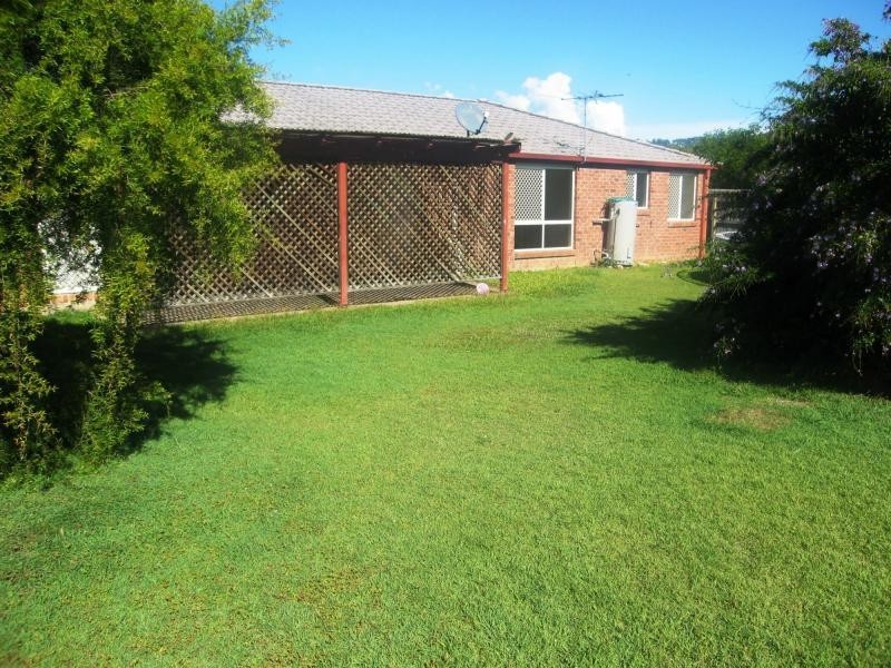 30 Lennon Drive, Windaroo QLD 4207