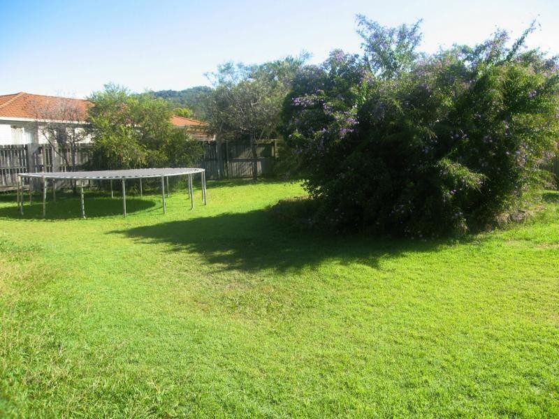 30 Lennon Drive, Windaroo QLD 4207