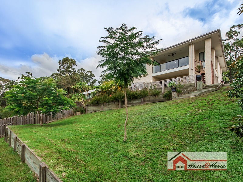 52 Fletcher Crescent, Pacific Pines QLD 4211