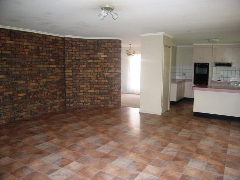 19 Merrow Street, Mount Warren Park QLD 4207