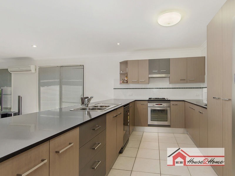 10 Rockwood Drive, Ormeau QLD 4208