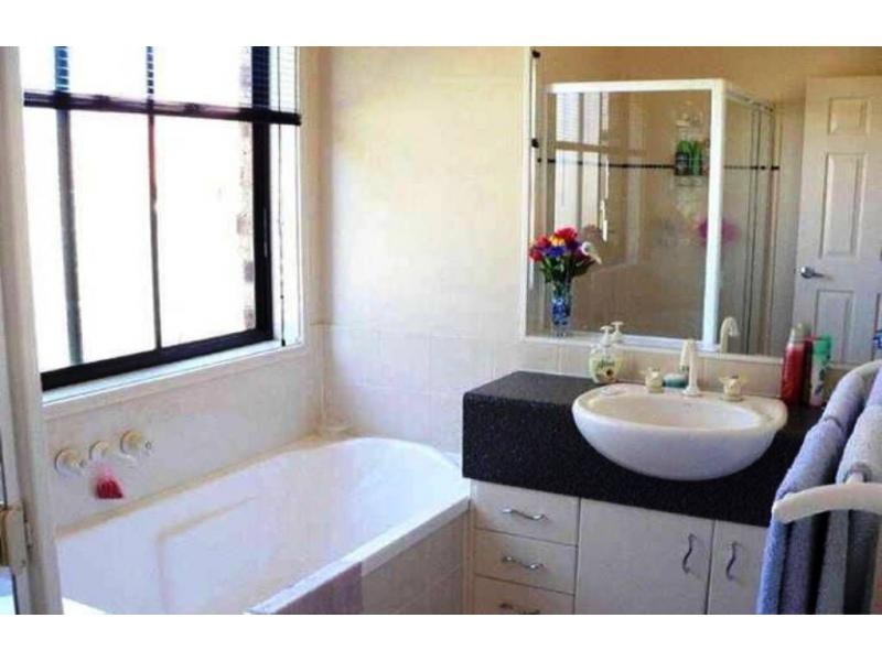 34 Gawain Drive, Ormeau QLD 4208