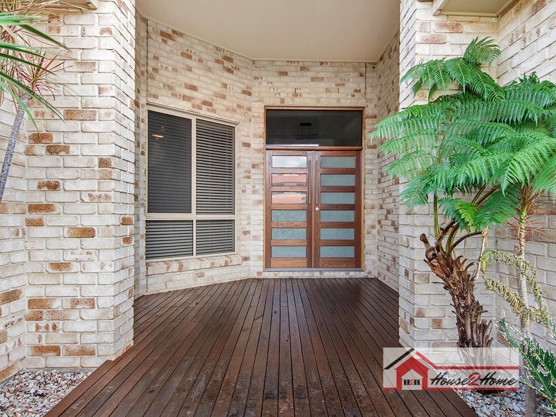 27 Riverside Terrace, Windaroo QLD 4207