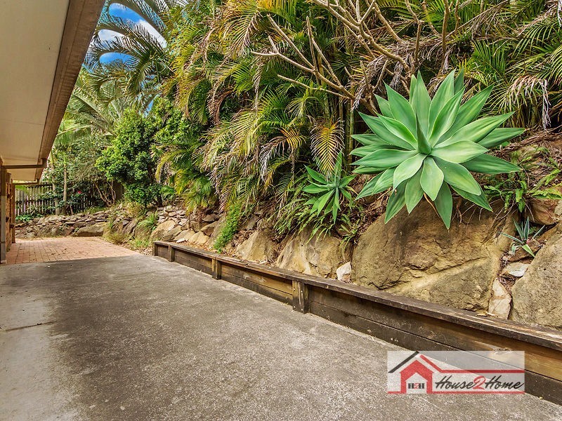 37 Leighton Drive, Edens Landing QLD 4207