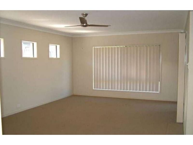 42 Hazelmere Crescent, Ormeau QLD 4208