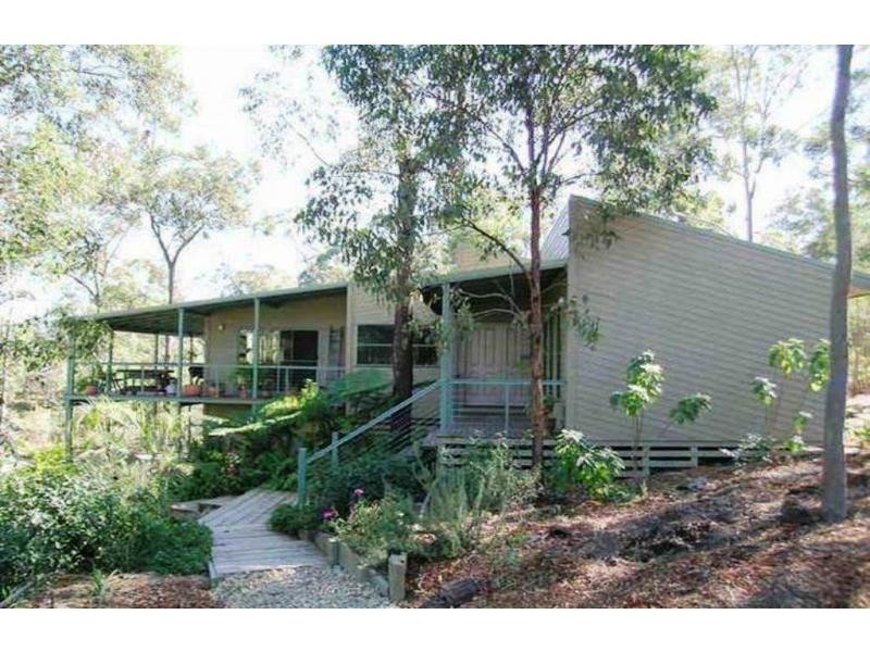 16 Taperoo Court, Yatala QLD 4207