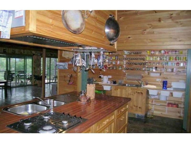 16 Taperoo Court, Yatala QLD 4207