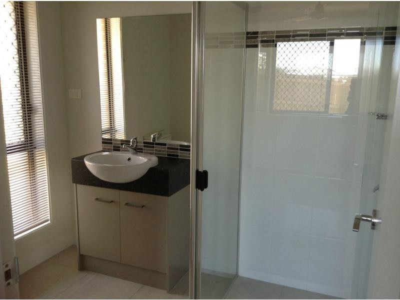 25 Waterhouse Drive, Willow Vale QLD 4209