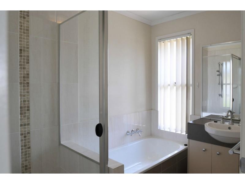 25 Hazelmere Crescent, Ormeau QLD 4208