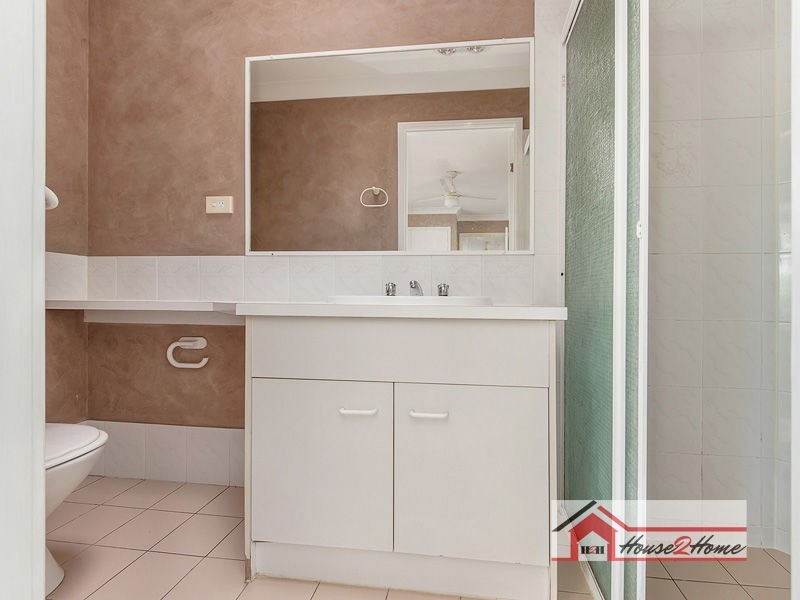 37 Leighton Drive, Edens Landing QLD 4207