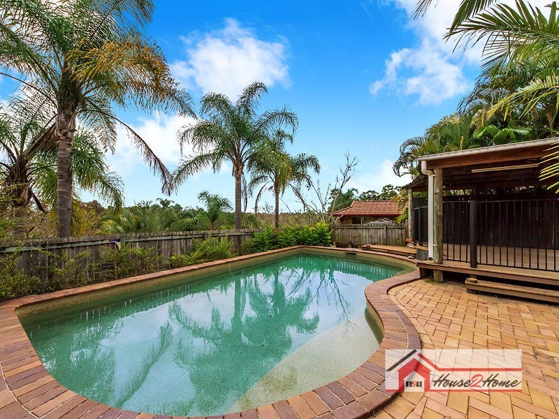 37 Leighton Drive, Edens Landing QLD 4207