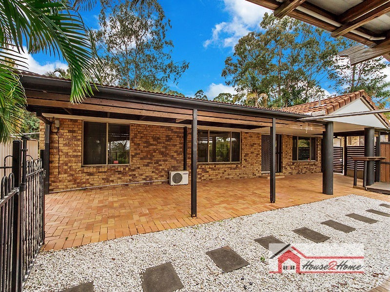 37 Leighton Drive, Edens Landing QLD 4207