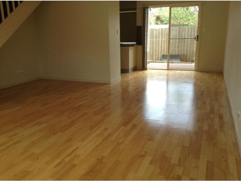 2/11 Manila Street, Beenleigh QLD 4207