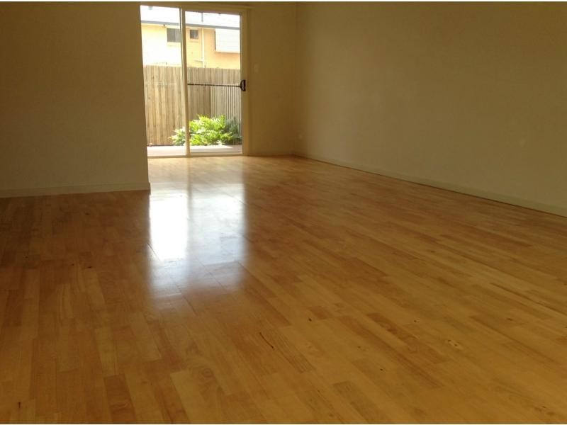 2/11 Manila Street, Beenleigh QLD 4207