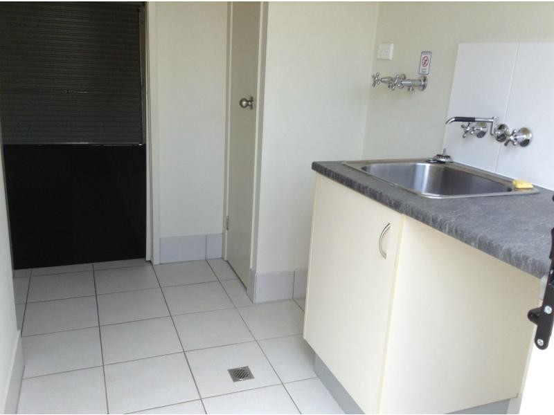 2/11 Manila Street, Beenleigh QLD 4207