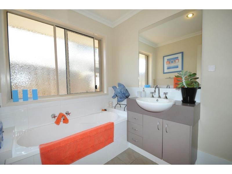 9 Appadene Street, Ormeau QLD 4208