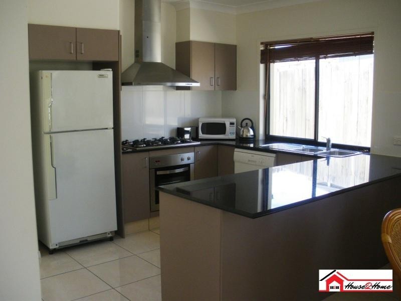 32 Blossom Street, Pimpama QLD 4209