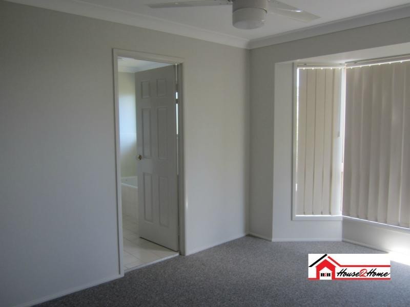 13 Tavuzzi Terrace, Edens Landing QLD 4207