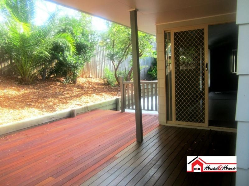 13 Tavuzzi Terrace, Edens Landing QLD 4207