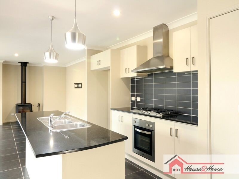36 Daylesford Circuit, Ormeau QLD 4208