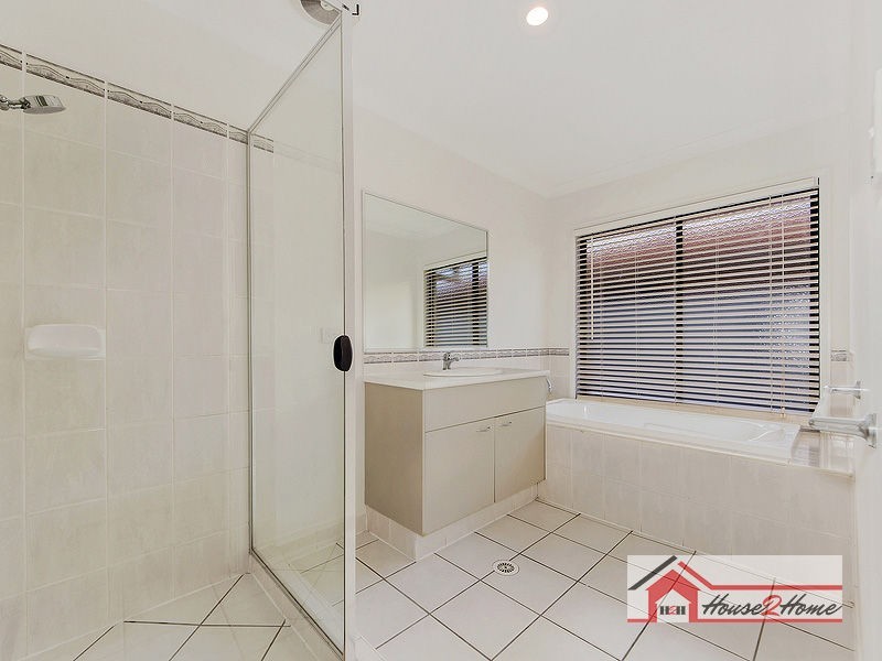 82 Conebush Circuit, Ormeau QLD 4208