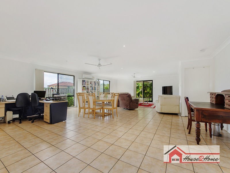 6 Kosrae Street, Pacific Pines QLD 4211