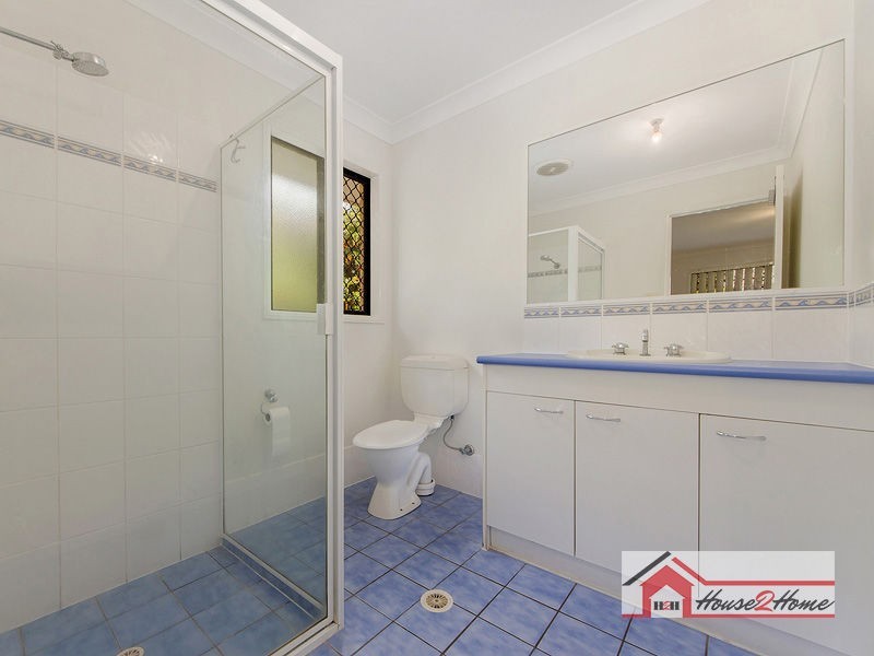 6 Kosrae Street, Pacific Pines QLD 4211