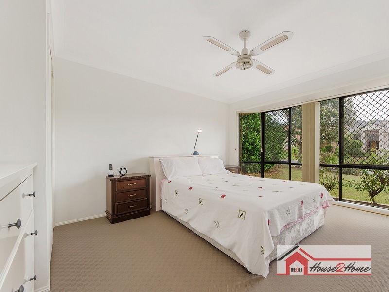 6 Kosrae Street, Pacific Pines QLD 4211