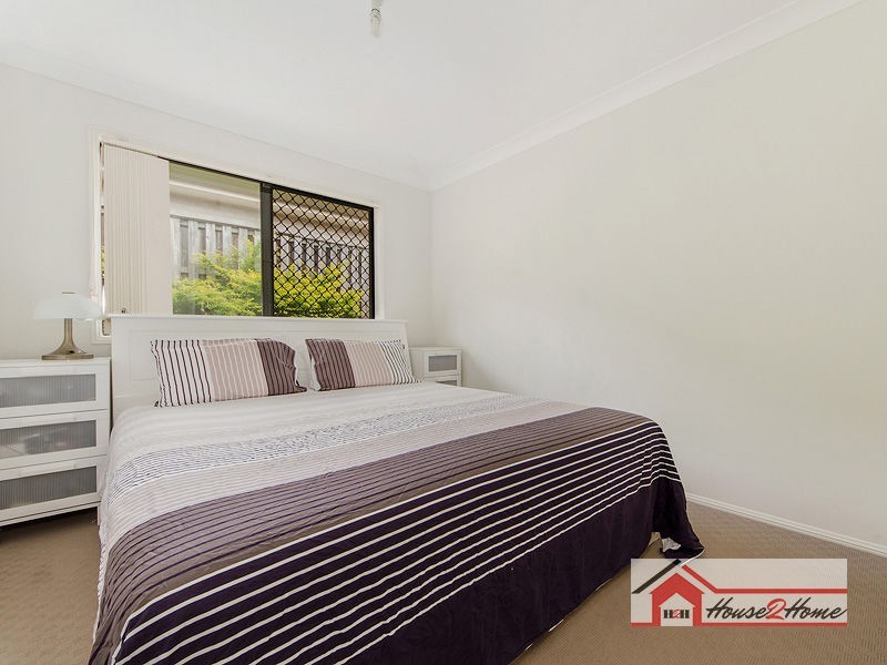 6 Kosrae Street, Pacific Pines QLD 4211