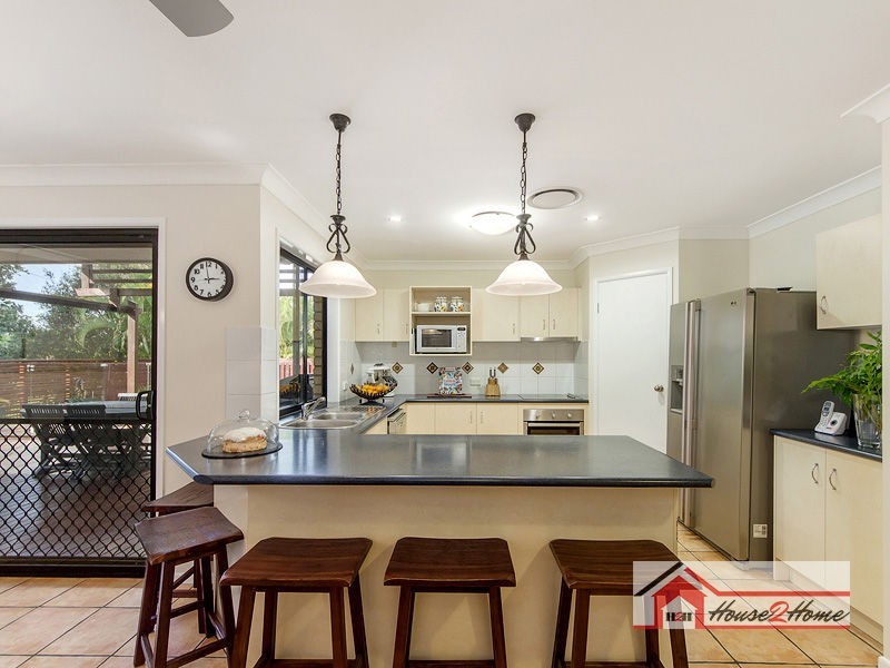 15 Catchlove Street, Maudsland QLD 4210