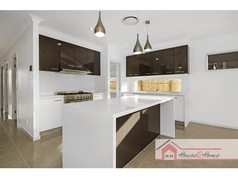 11 Adelaide Crescent, Ormeau Hills QLD 4208