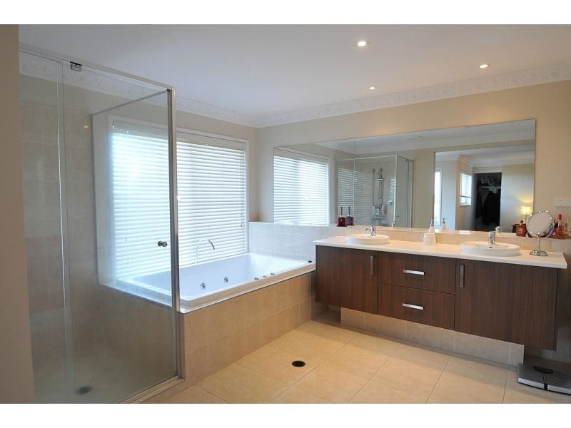 12 Islandview Terrace, Ormeau Hills QLD 4208