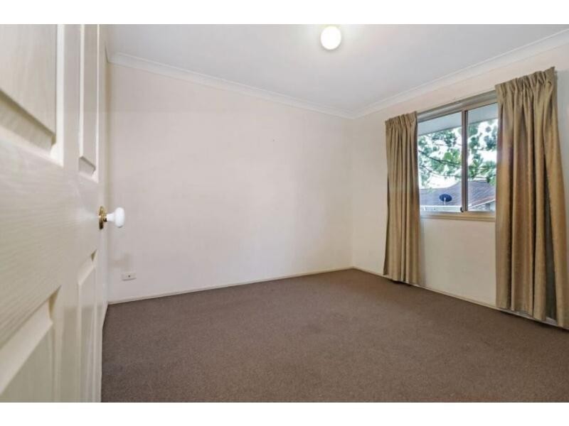 8 Tavuzzi Terrace, Edens Landing QLD 4207