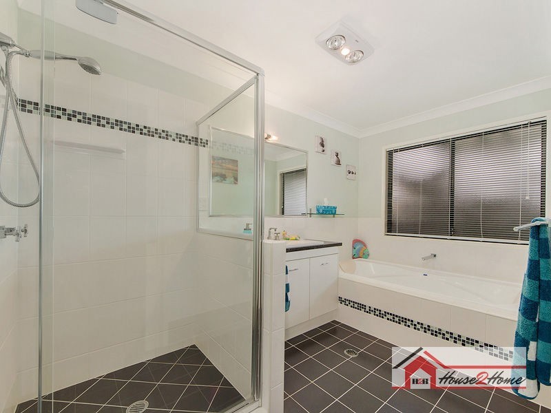 114 Ormeau Ridge Road, Ormeau Hills QLD 4208