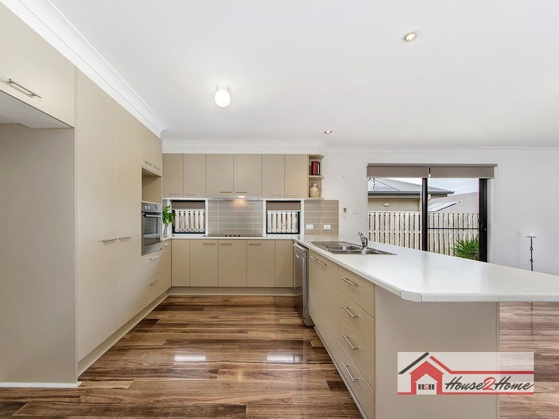 6 Merivale Avenue, Ormeau Hills QLD 4208