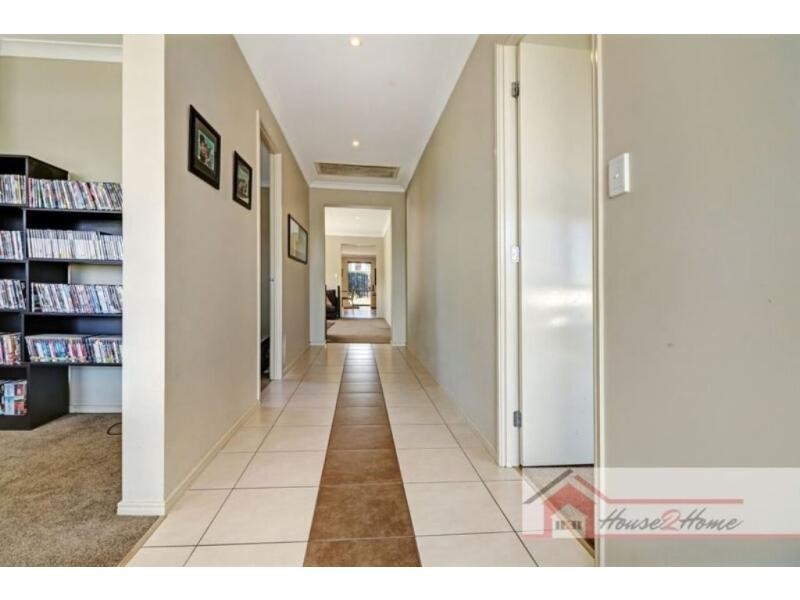 35 Strathburn Crescent, Ormeau QLD 4208