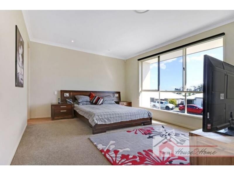 35 Strathburn Crescent, Ormeau QLD 4208