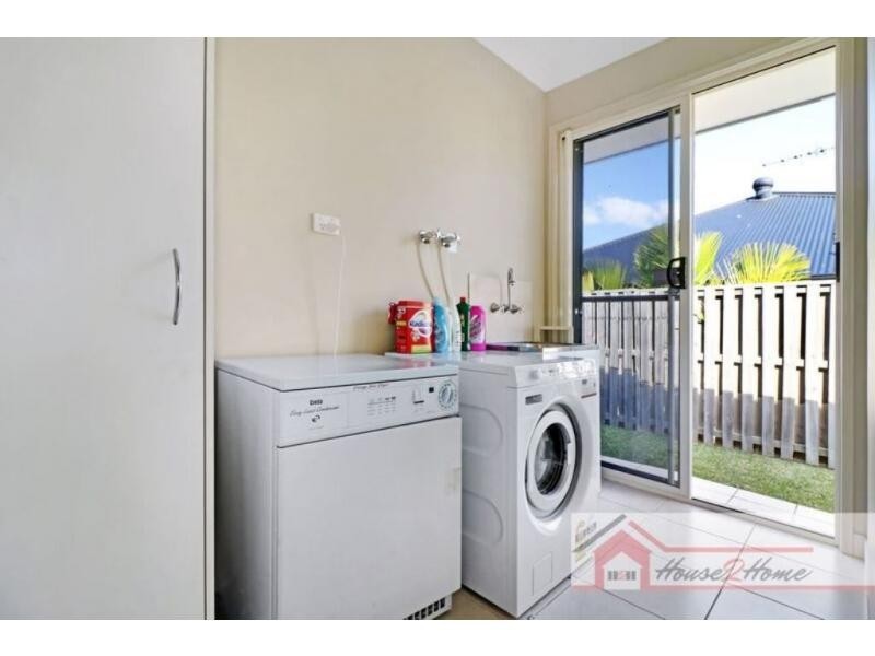 35 Strathburn Crescent, Ormeau QLD 4208