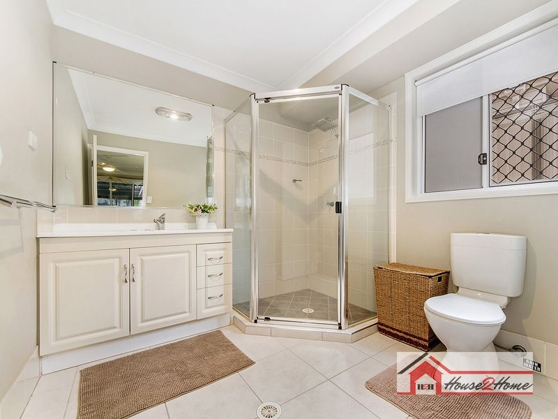 24 Yarwood Crescent, Ormeau Hills QLD 4208