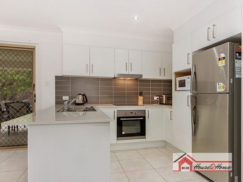 4 Jacqueline Bay, Ormeau QLD 4208