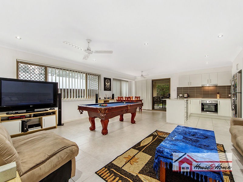 4 Jacqueline Bay, Ormeau QLD 4208