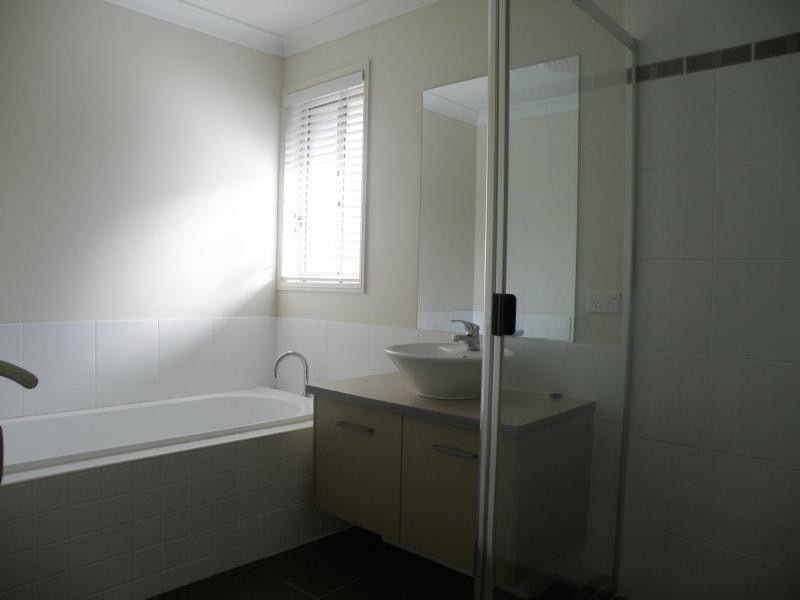 84 Ormeau Ridge Road, Ormeau Hills QLD 4208