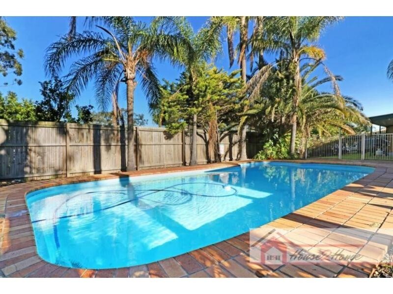 23 Yorkshire Crescent, Mount Warren Park QLD 4207